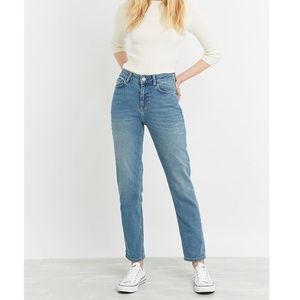 Urban Outfitters light wash girlfriend jeans